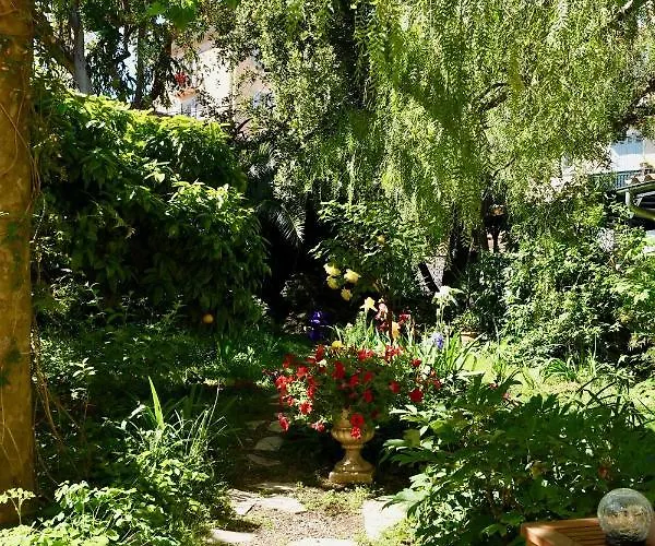Pretorina Bed & Breakfast 3*