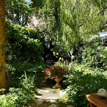 Pretorina Bed & Breakfast 3*